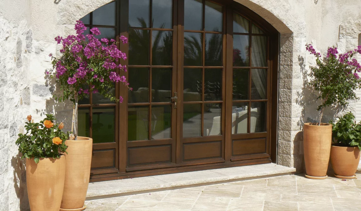 fenetres-overture-francaise-entree-villa
