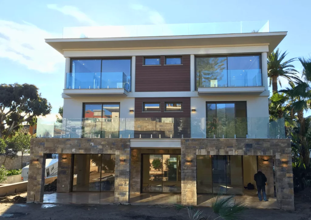 custom-made-windows-guard-rails-gallery-image-4