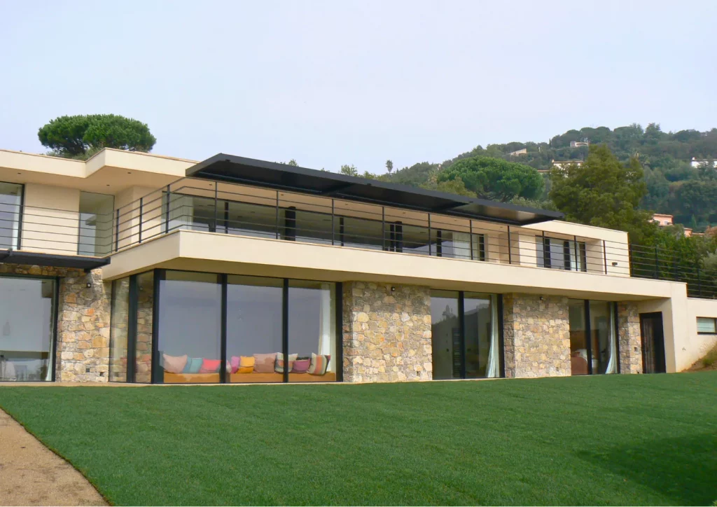 window-design-and-installation-villa-south-of-france-gallery-image-2